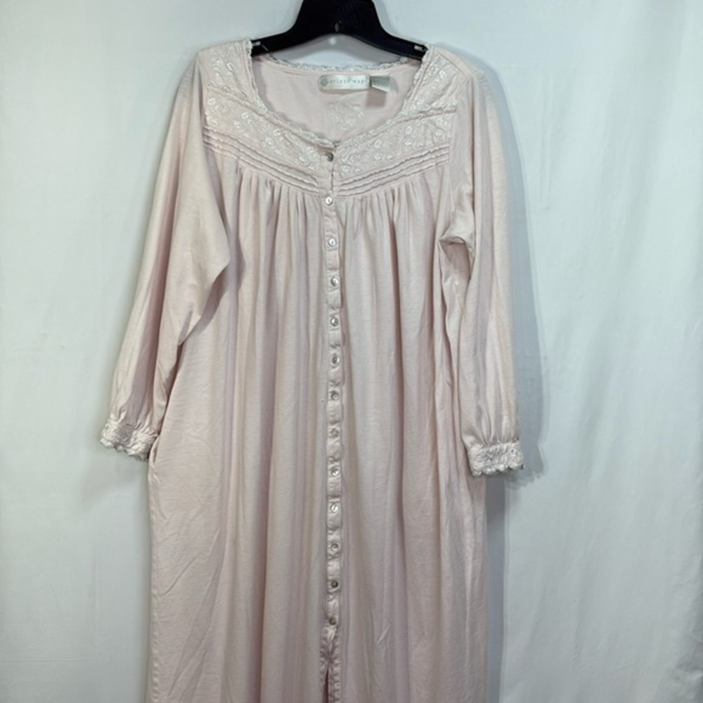 🔬 Eileen West pale pink with white Embroidery long sleeve knit nightgown
